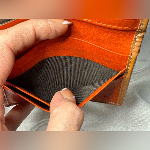 EUC GUCCI VINTAGE CARDHOLDER - Picture 6 of 13